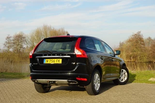 Volvo XC60 Volvo XC60 2.0 T5 FWD Summum AUT | Black Sapphire Metallic | Camera/Stoelverwarming/Memory/NAV/Trekhaak/Leder - Fijne hoogzitter! - afbeelding nr 6