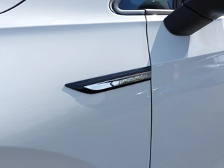 Volkswagen Golf 1.5 TSI 131pk 1st Edition | Origineel NL | Navi | Apple Carplay+Android Auto | Clima | Adap.Cruise | Led Koplampen | Stoel+Stuurwielverwarming | Rijstrook+Licht+Regensensor | Privacy Glass - afbeelding nr 42