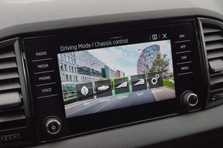Škoda Karoq Škoda Karoq 1.5 TSI DSG Sportline/ Panodak/ Standverwarming/ Camera/ ACC/ DCC - afbeelding nr 18