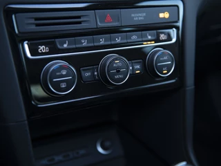 Volkswagen Golf Sportsvan | LED | Pano | Trekhaak wegklapb. | Park Assist | Voorruitverwarming | Camera achter | Winterpakket | Navi | ACC | Alarm | Spiegelpakket - afbeelding nr 18