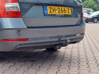 Škoda Octavia Škoda Octavia Combi 1.0 TSI Greentech Ambition Business | LED | Trekhaak | Navi | PDC | App-connect | - afbeelding nr 38