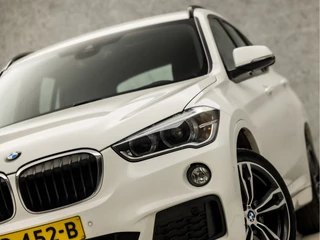 BMW X1 192Pk Automaat (GROOT NAVI, M PAKKET, HEAD-UP DISPLAY, LEDEREN SPORTSTOELEN, STOELVERWARMING, PARKEERSENSOREN, CRUISE, LED KOPLAMPEN, NIEUWE APK, NIEUWSTAAT) - afbeelding nr 16