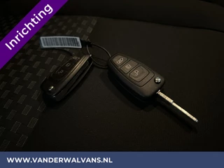 Ford Transit Custom Ford Transit Custom 2.0 TDCI 131pk L1H1 Inrichting Euro6 Airco | Camera | Navigatie | LED | Apple Carplay Cruisecontrol, Stoelverwarming, Verwarmde voorruit, Parkeersensoren, Bijrijdersbank - afbeelding nr 21