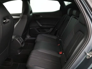 CUPRA Leon Cupra Leon 1.4 e-Hybrid VZ | 245pk | Stuurverwarming |  Navigatie | Sfeerverlichting | Full LED | Keyless | Sportstoelen | Magnetic Tech Matt | PHEV - afbeelding nr 6