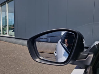 Peugeot 2008 Peugeot 2008 1.2 PureTech 130 GT Line - afbeelding nr 24