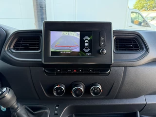 Renault Master Renault Master T35 2.3 dCi 180PK **Fabrieksgrantie tot 04-2026** L2H2 Dubbele Cabine Airco Cruise Control Trekhaak Camera APK to 4-2027 - afbeelding nr 17