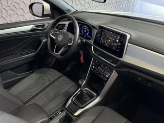 Volkswagen T-Roc Volkswagen T-Roc Cabrio TSI VIR.COCKPIT CARPLAY NAVI IQ.LED STOEL/STUUR.VERW DAB ADAP.CRUISE 05/2024 