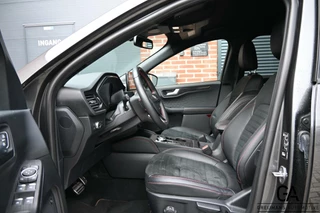 Ford Kuga Ford Kuga 2.5 PHEV ST-Line |Trekhaak|Stuur+stoelverwarming| - afbeelding nr 3