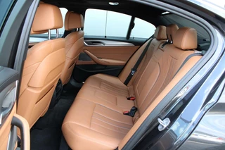 BMW 5 Serie BMW 5-serie 520i High Executive M-Sport | Schuifdak | H&K | Trekhaak - afbeelding nr 19