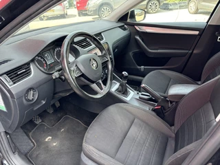 Škoda Octavia Škoda Octavia Combi 1.6 TDI Greentech Ambition Business 1500KG TREK / TREKHAAK / NAVI / CLIMA / PDC / BLUETOOTH / CRUISE / ACC / NL-AUTO - afbeelding nr 4