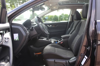 Nissan QASHQAI Nissan QASHQAI 1.2 N-Connecta / Trekhaak / Panoramadak / 360Camera / 18'' / Keyless / Navigatie / Getint glas / DAB / Cruise Control - afbeelding nr 10