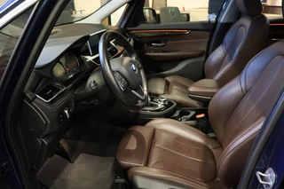 BMW 2 Serie BMW 2 Serie Gran Tourer 218i Luxury Line | 7-Zitter | HUD | Lederen bekleding | Stoel- en stuurverwarming | Navigatie | Camera | Adaptieve LED-koplamp | Sportstoelen | Alarm Klasse 3 | Elek. achterklep | DAB | Dealer onderhouden | NAP Logisch - afbeelding nr 30