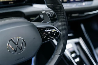 Volkswagen Golf Volkswagen Golf 2.0 TSI R 4Motion Performance Akrapovic HUD - afbeelding nr 20