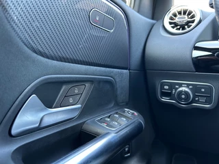 Mercedes-Benz B-Klasse Mercedes-Benz B-Klasse B 220 AMG Nightpakket 1e eig. Camera LED Navi Widescreen Sfeerlicht - afbeelding nr 12