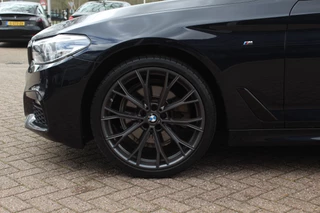BMW 5 Serie BMW 5 Serie Touring 520d High Exe. M Sport / Panoramadak / Camera / Head-up / 19'' / Leder / Navigatie / Stoelverwarming / Cruise Control - afbeelding nr 14
