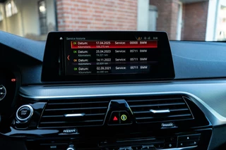 BMW 5 Serie BMW 5-serie 530e High Executive M-Sport 360 / HUD / B&W - afbeelding nr 15
