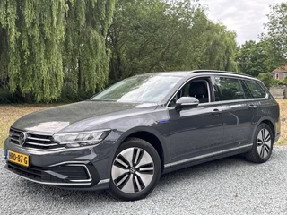 Volkswagen Passat Volkswagen Passat Variant GTE 218PK DSG HYBRID BUSINESS CAMERA/NAVI/MASSAGE - afbeelding nr 2