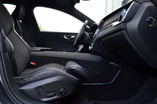 Volvo V60 Volvo V60 2.0 T5 R-Design Rijklaarprijs-Garantie Leder Led Apple carplay Rondom zicht camera - afbeelding nr 16