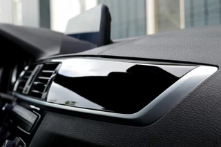 BMW 1 Serie BMW 1 Serie 118i Sport-Line Rijklaarprijs-Garantie Navigatie Led Sport Interieur Airco - afbeelding nr 15