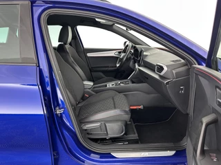 SEAT Leon SEAT Leon Sportstourer 1.5 eTSI FR Launch Edition Aut. *FULL-LED | DIGI-COCKPIT | NAVI-FULLMAP | LEATHER-MICROFIBRE | CARPLAY | KEYLESS | SHIFT-PADDLES | SPORT-SEATS | HEATED-SEATS | AMBIENT-LIGHT | CAMERA | ECC | PDC | CRUISE | TOWBAR | 17' - afbeelding nr 11