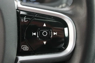 Volvo XC90 Volvo XC90 T8 Recharge AWD R-Design | Longe Range | Panoramadak | Stoelverwarming | BLIS | Trekhaak | Harman / Kardon | Glossy Black | Keyless - afbeelding nr 40