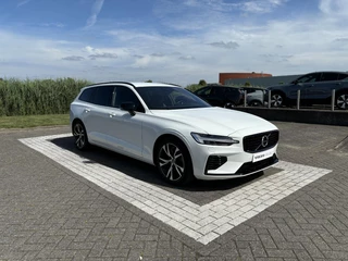 Volvo V60 Volvo V60 T6 Plug-In Hybrid AWD R-Design | Harman/Kardon Audio | Memorystoelen | Climate Pack | ACC | Keyless Entry | - afbeelding nr 29
