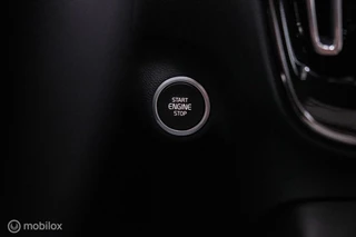 Volvo XC40 Volvo XC40 1.5 T2 Momentum | Schuifdak | Trekhaak | Camera | LED | stoel & stuurwielwarming | - afbeelding nr 30