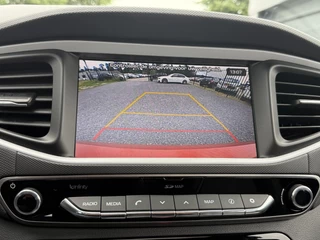 Hyundai IONIQ Hyundai IONIQ Premium EV Navi,Leder,Dodehoek,Schuifdak,Camera,Clima,Cruise,Stoelverwarming V+A,Stuurverwarming,Pdc V+A,Nieuwe Apk bij Aflevering - afbeelding nr 14