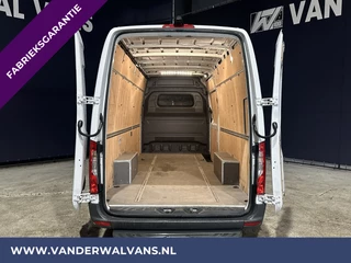 Mercedes-Benz Sprinter Mercedes-Benz Sprinter 317 CDI 170pk L3H2 Fabrieksgarantie Euro6 Airco | Camera | Apple Carplay | Cruisecontrol Android Auto, Parkeersensoren, Stoelverwarming, Bijrijdersbank - afbeelding nr 3