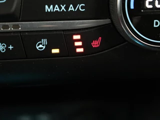 Ford Focus Ford Focus 1.0 EcoBoost Titanium X | Stoel & stuurverwarming | Trekhaak | Adaptive cruise | Camera | Full LED | Carplay | B&O Sound | Digital Cockpit | Keyless | Climate control - afbeelding nr 8
