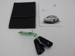 Volkswagen ID.3 Volkswagen ID.3 Life 58 kWh | Stoel & Stuurverwarming |  Adaptive cruise | Carplay | Navigatie | PDC | Climate control | Sfeerverlichting - afbeelding nr 13