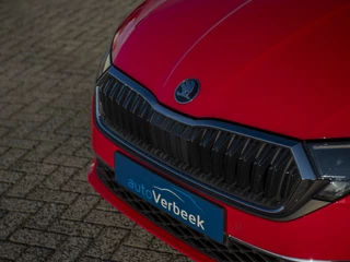 Škoda Octavia Škoda Octavia Combi 1.5 TSI MHEV Business Edition Plus | Matrix LED | Chrome pakket | Stoel-, Stuur- & voorruitverwarming | Navi 13inch | Elektr.trekhaak | El. achterklep m.sensor | ACC | - afbeelding nr 20