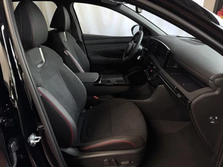 Hyundai Tucson Hyundai Tucson NIEUWE AUTO 1.6 T-GDI PHEV 252PK 4WD N-LINE SKY PANO. 360.CAMERA ELEK.KLEP ELEK.STOEL/GEHEUG.VERWARMD SUBWFR 19''LMV ZWARTE HEMEL HEADUP STOELKOELING STUURVERW. PLUG IN HYBRIDE - 5 JAAR GARANTIE - afbeelding nr 37