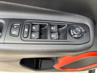 Jeep Renegade Jeep Renegade 1.4 MultiAir Opening Edition Leer Navigatie keyless entry Pdc 18