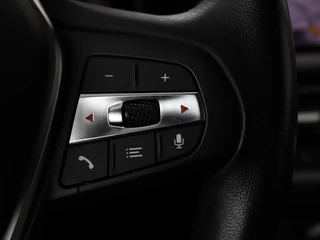 BMW 3 Serie BMW 3-serie 330e eDrive Edition | Trekhaak | Leder |  Stoelverwarming | Carplay | Live Cockpit | Full LED | DAB | Climate control | Parkeerhulp - afbeelding nr 15