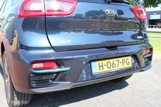 Kia e-Niro Kia e-Niro ExecutiveLine 64 kWh, Leer, Memory, stuur- Stoel verwarming/ventilatie, Pdc voor- achter, Camera, Adaptief Cruise, Dode hoek detectie, Carplay, Clima, Navi, Donkerglas. - afbeelding nr 18