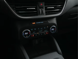Ford Kuga (INCL-BTW) *DIGI-COCKPIT | ADAPTIVE-CRUISE | BLINDSPOT | PARK-PILOT | CAMERA | NAVI-FULLMAP | HEATED-SEATS | COMFORT-SEATS | ECC | CARPLAY | PDC | DAB | LANE-ASSIST | 17''ALU* - afbeelding nr 14
