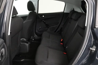 Peugeot 208 Peugeot 208 1.2 PureTech Style | Panoramadak |  Stoelverwarming | Cruise control | Parkeerhulp | Climate control | Bluetooth - afbeelding nr 7