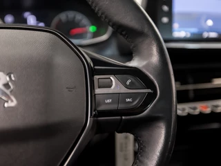 Peugeot 208 (APPLE CARPLAY, GROOT NAVI, LED KOPLAMPEN, SPORTSTOELEN, LANE ASSIST, CRUISE, NIEUWSTAAT) - afbeelding nr 18