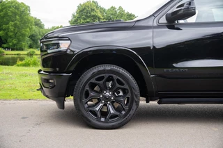 Dodge Ram 1500 Dodge Ram 1500 4X4 5.7 V8 4x4 Crew Cab|LPG|BTW|1ste Eig|Limited Night Edition|Etorque|Pano|Luchtvering|Trekhaak|Full Option - afbeelding nr 32