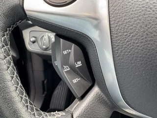 Ford Kuga Ford Kuga 1.5 Titanium Styling Pack | Pano | Navi | Stoel verw - afbeelding nr 7