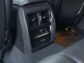 BMW 3 Serie BMW 3-serie Touring 318i Aut. High Executive Ed. | Live Cockpit | Apple Carplay | Trekhaak | - afbeelding nr 19