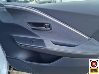 Toyota C-HR Toyota C-HR 2.0 Hybride Première Edition Bi-Tone Panoramadak meest luxe uitvoering - afbeelding nr 21