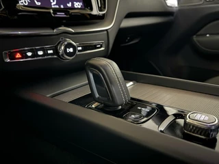 Volvo XC60 Volvo XC60 2.0 T8 AWD Polestar Engineered H/K Pano HUD ACC Trekh. - afbeelding nr 42
