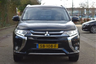 Mitsubishi Outlander | NL-Auto | Camera | Trekhaak | Carplay | Standkachel | Keyless | Stoel- & stuurverwarming | Allweathers | LED / Xenon - afbeelding nr 4