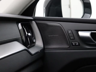 Volvo XC60 Volvo XC60 T8 PLUG-IN HYBRID ULTIMATE DARK 21INCH 360GR CAM FULL-LED SCHUIF - afbeelding nr 21