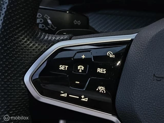 Volkswagen Golf Volkswagen Golf 1.5 eTSI R-Line Panorama/HUD/Harman Kardon/Keyless - afbeelding nr 25