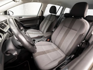 Volkswagen Golf Automaat (APPLE CARPLAY, NAVIGATIE, CLIMATE, STOELVERWARMING, GETINT GLAS, SPORTSTOELEN, CRUISE, PARKEERSENSOREN, LM VELGEN, NIEUWSTAAT) - afbeelding nr 14