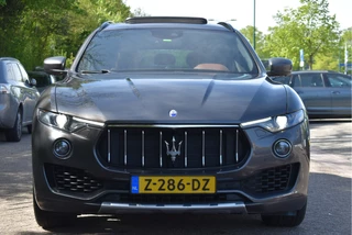 Maserati Levante | Luchtvering | Pano.dak | Camera | Keyless | DAB | Carplay | LED / Xenon | 20