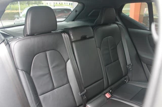 Volvo XC40 Volvo XC40 T4 Recharge R-Design | Parkeercamera | Stoelverwarming | Leder | Electr. Stoelen | Glossy Black | Keyless - afbeelding nr 21